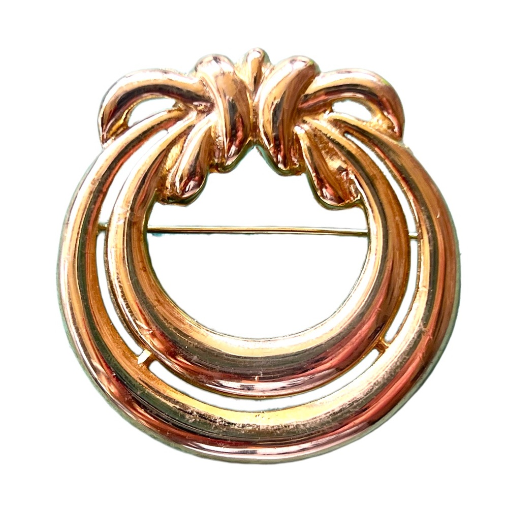 Circa 1970s Gold Signed Wreath Brooch - M. Jent Vintage